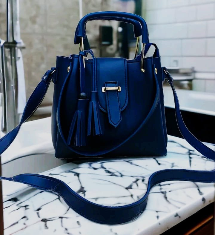 Luxury Female Leather Bags thumbnail