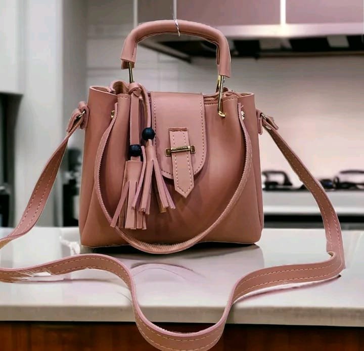Luxury Female Leather Bags thumbnail