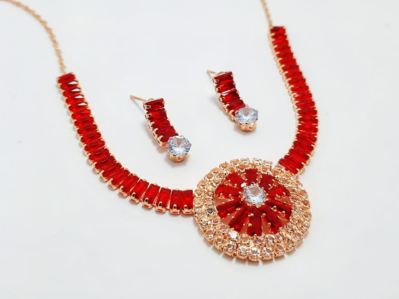 Radiant Zircon Necklace Set with Golden Accents