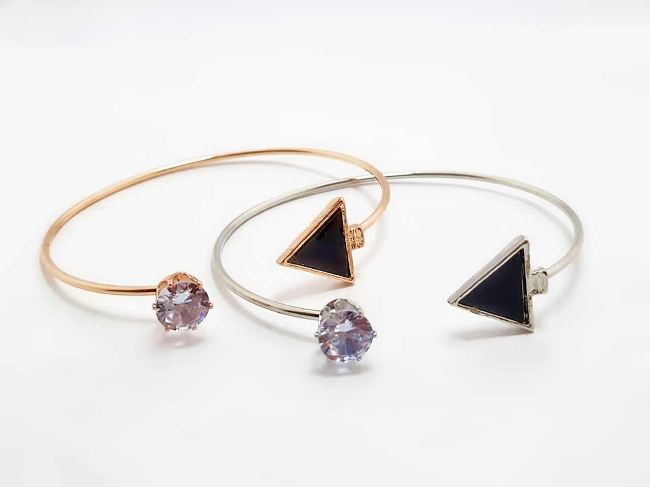 Adjustable Crystal Bow Bracele thumbnail
