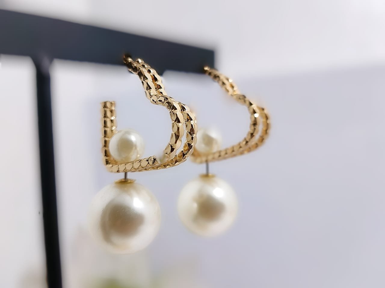Textured Gold Pearl Hoop Earrings thumbnail