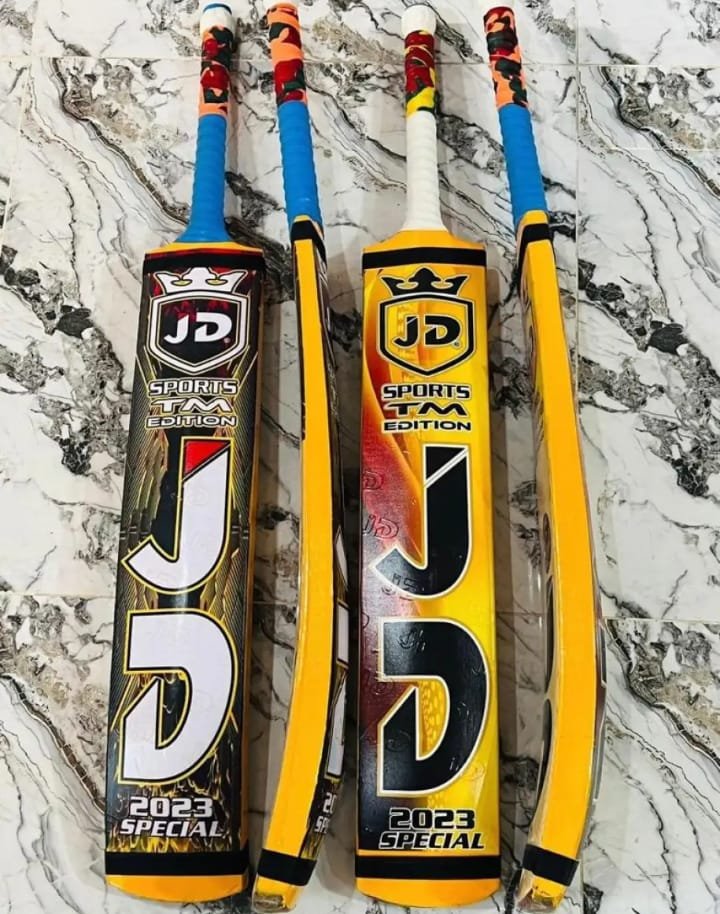 JD Sports TM Edition 2023 Special Tape Ball Cricket Bat thumbnail