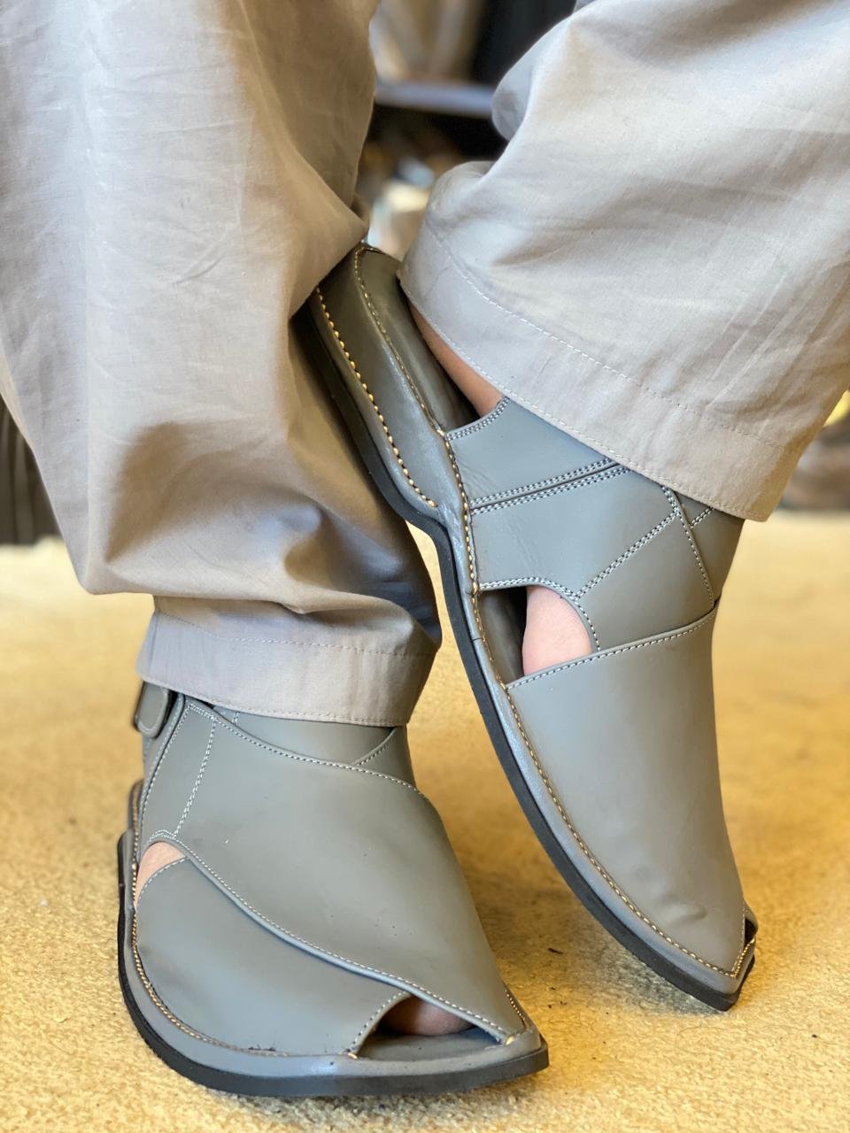 Traditional Peshawari Chappal